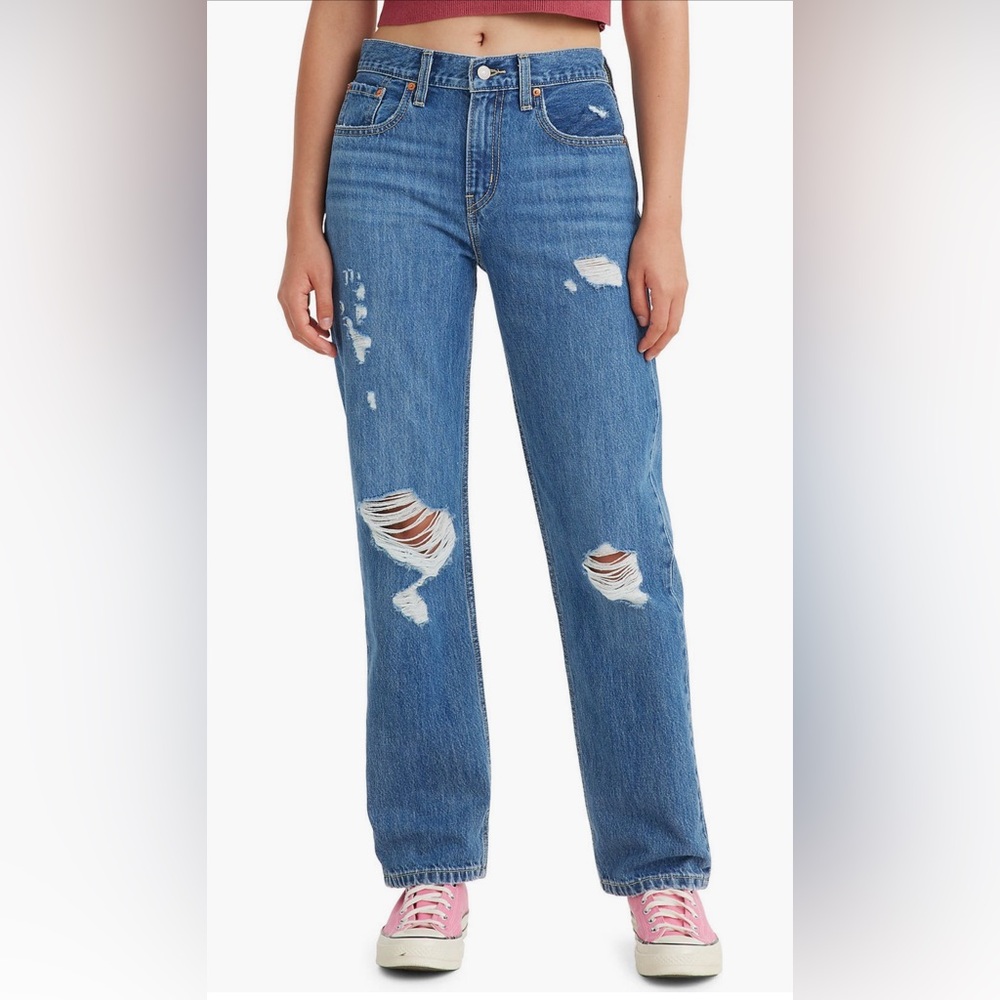 Levi’s Low Pro Distressed Relaxed Straight Jeans in Amplify It - Medium Wash NEW